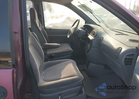 1999 Dodge Caravan z USA, uszkodzony, nr VIN 2B4FP25B4XR217169